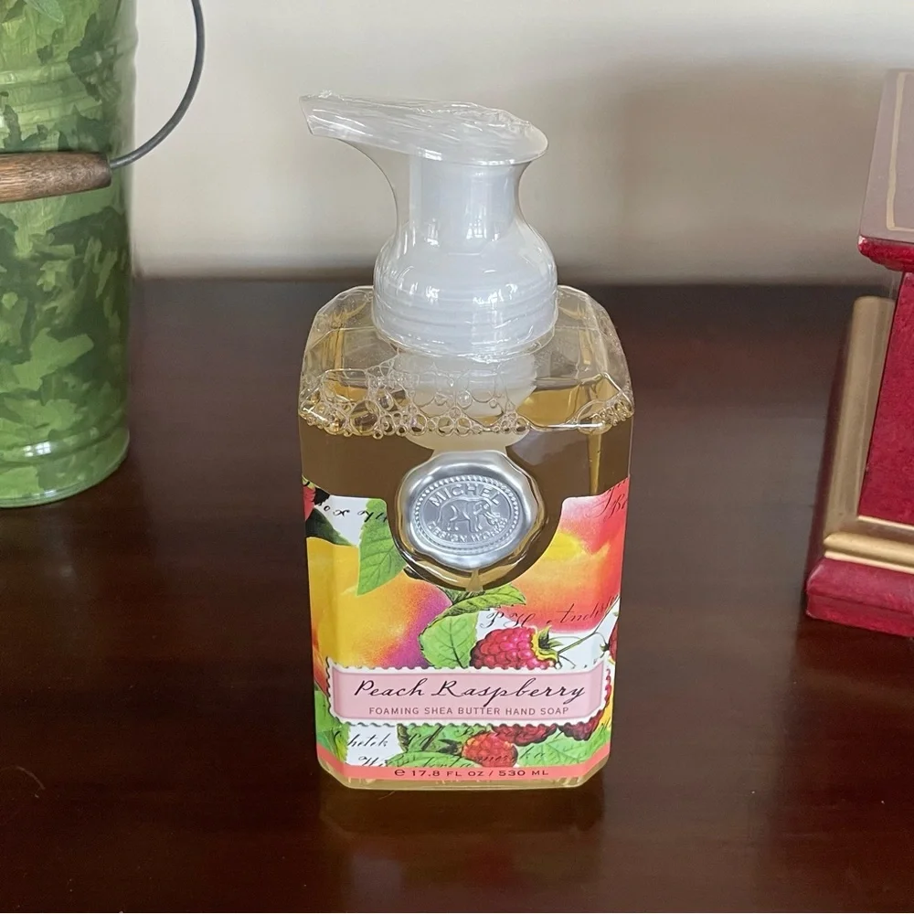 Michel Design Works Peach Raspberry Foaming Hand Soap - Picture 15 of 16